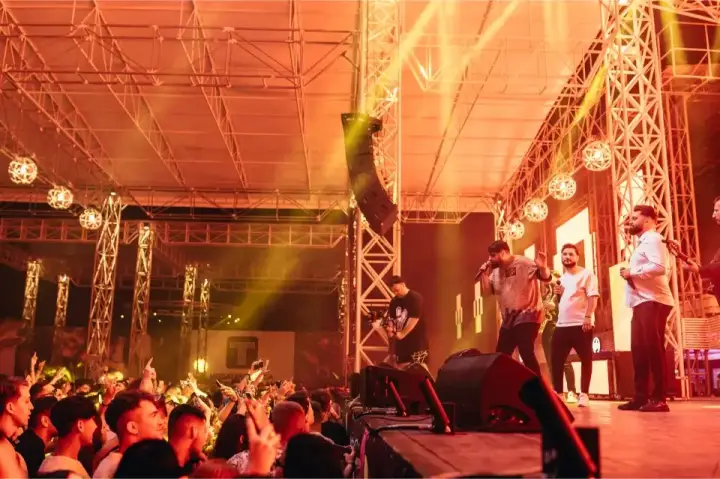 Mega Discoteca Tineretului — moment din galerie 013