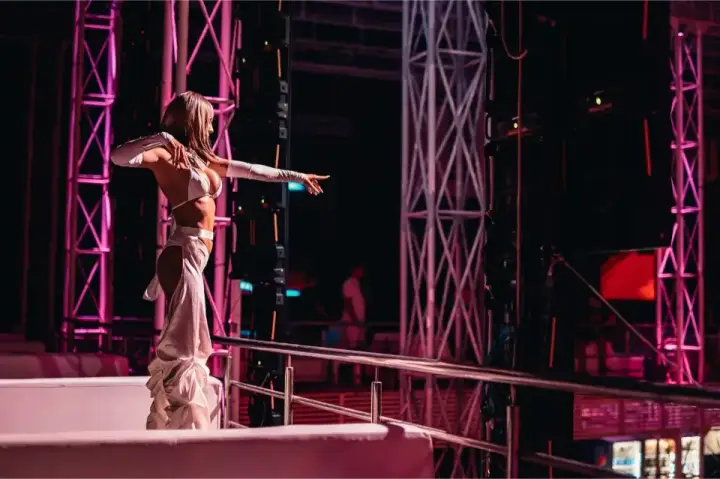 Mega Discoteca Tineretului — moment din galerie 034