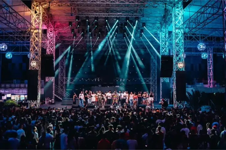 Mega Discoteca Tineretului — moment din galerie 084