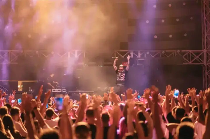 Mega Discoteca Tineretului — moment din galerie 094