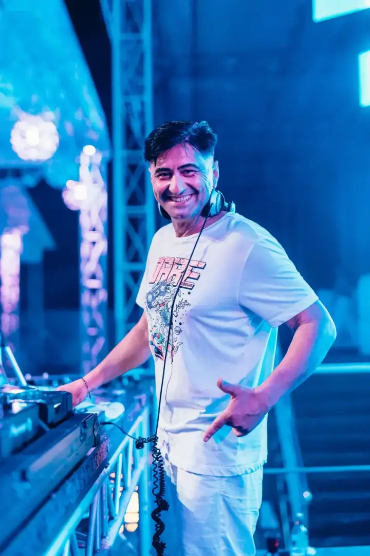 Mega Discoteca Tineretului — moment din galerie 156