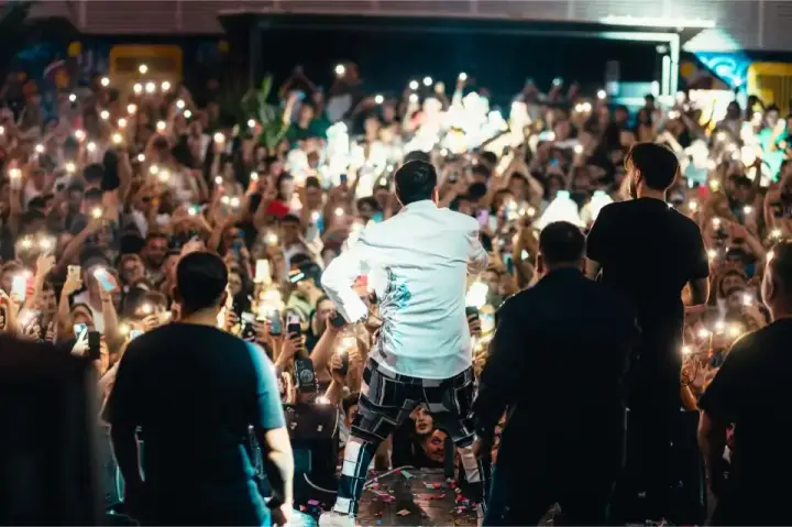 Mega Discoteca Tineretului — moment din galerie 163