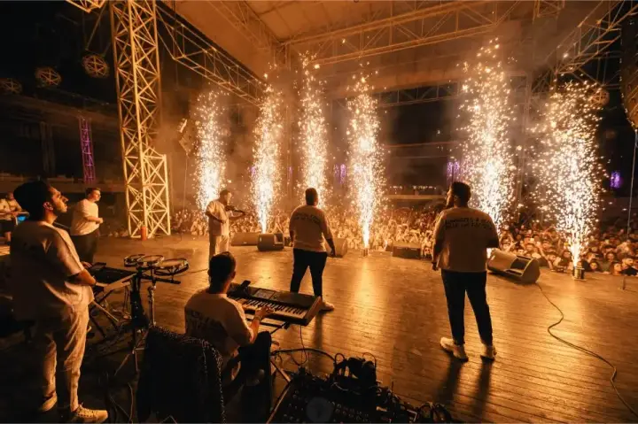 Mega Discoteca Tineretului — moment din galerie 187