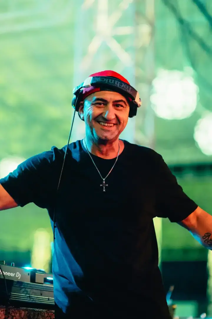 Mega Discoteca Tineretului — moment din galerie 191